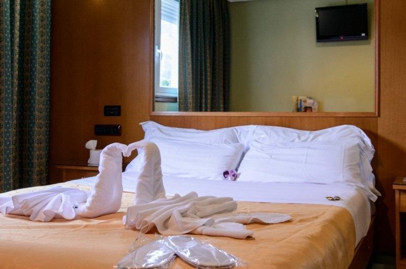 Motel Cancun Barbadas-Ourense Os Fornos Habitación foto